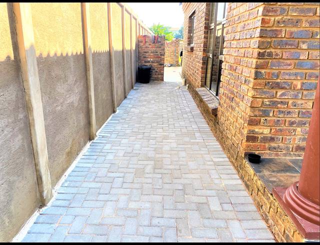4 BEDROOM HOUSE SOLD IN SILVERTON